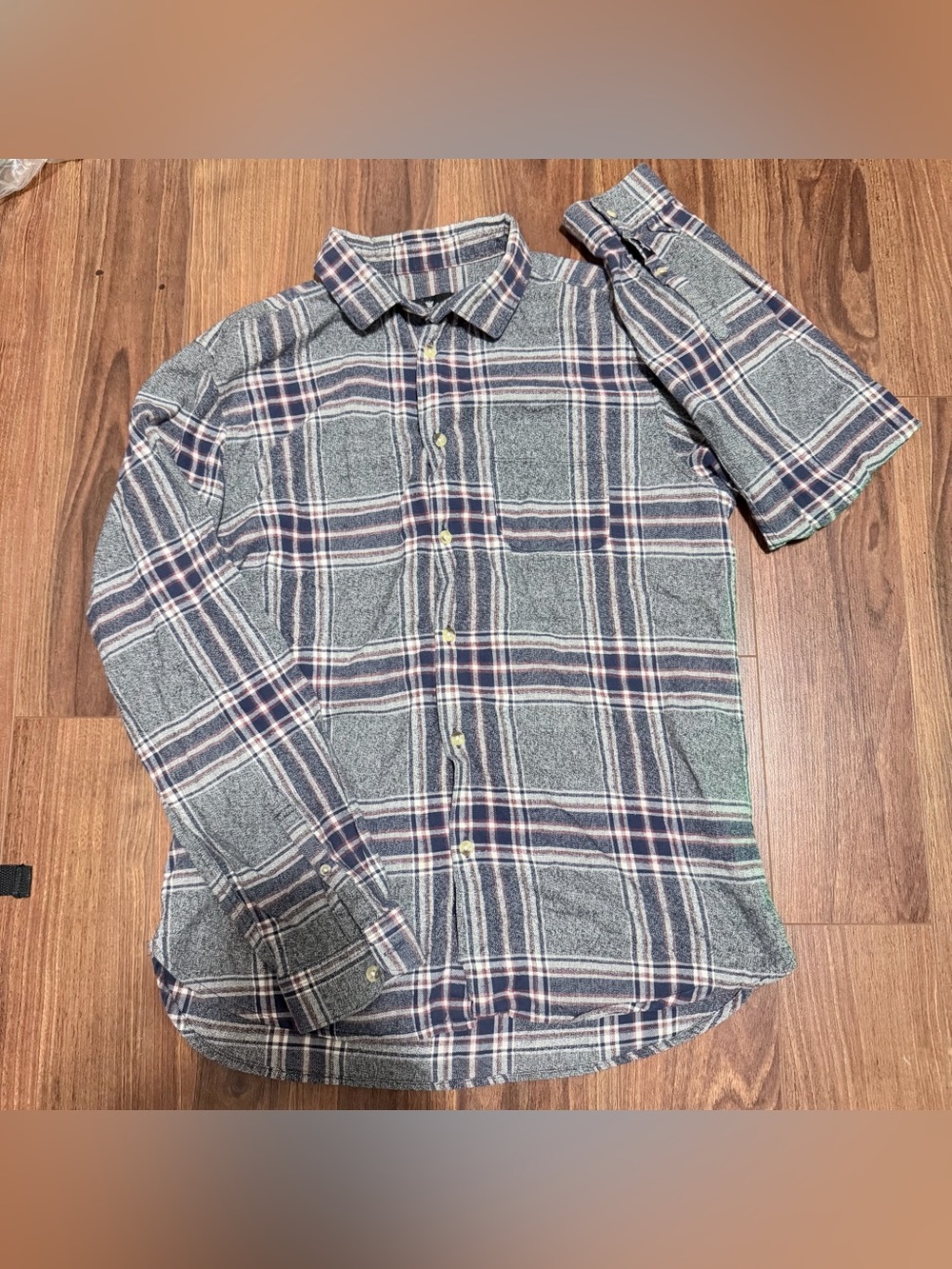 Men's Casual Grey Plaid Button-Down Shirt